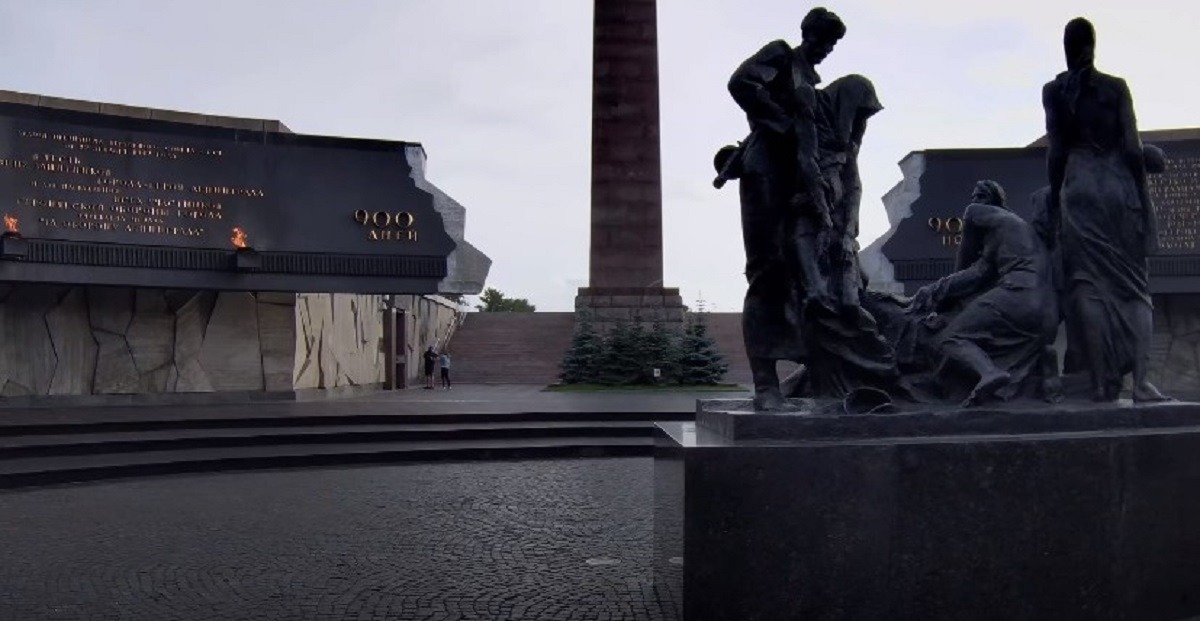 Monument zashchitnikam Leningrada